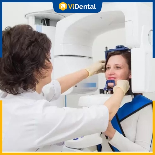 Thăm khám và chụp x-quang là bước cần thiết để thực hiện niềng răng