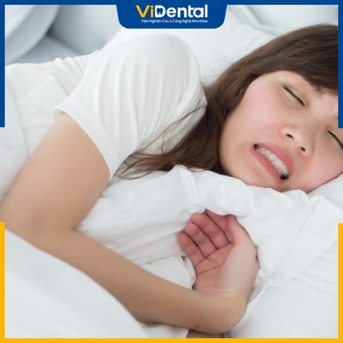 Ngủ nghiến răng là một thói quen xấu cần khắc phục để không làm ảnh hưởng đến quá trình chỉnh nha